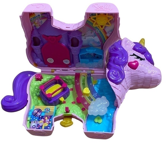 Polly Pockets Unicorn Party Play Set Kids Toy - Picture 1 of 9